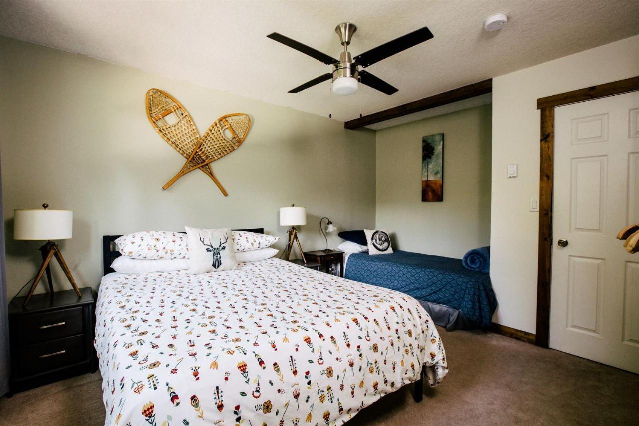 Alpenrose Revelstoke Bed & Breakfast Bagian luar foto